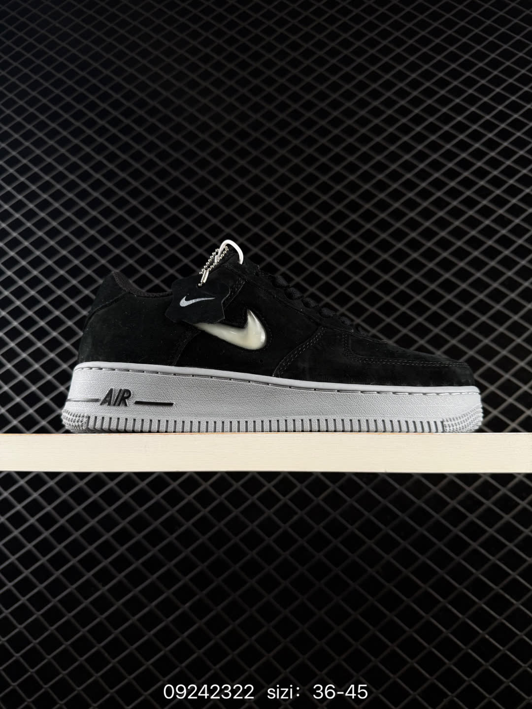 NIKE AIR FORCE 1-DV0788-012